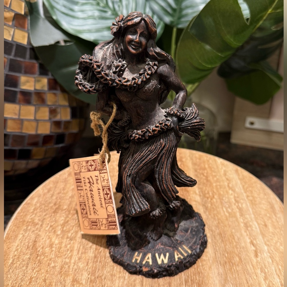 RARE- KC Company Hawaii, Vintage Wood Resin Hawaiian Carved Hula Girl 7" Figure